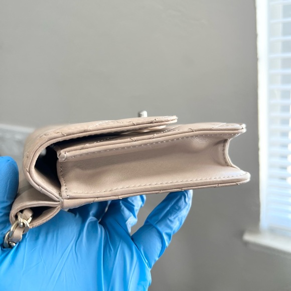 Chanel CC Flap Crossbody Bag - Picture 7 of 11